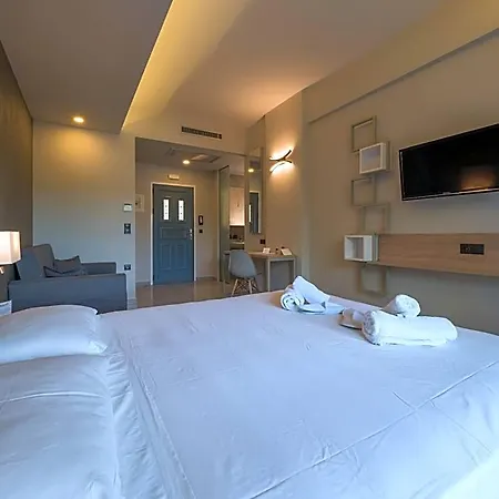 Paradise Hotel